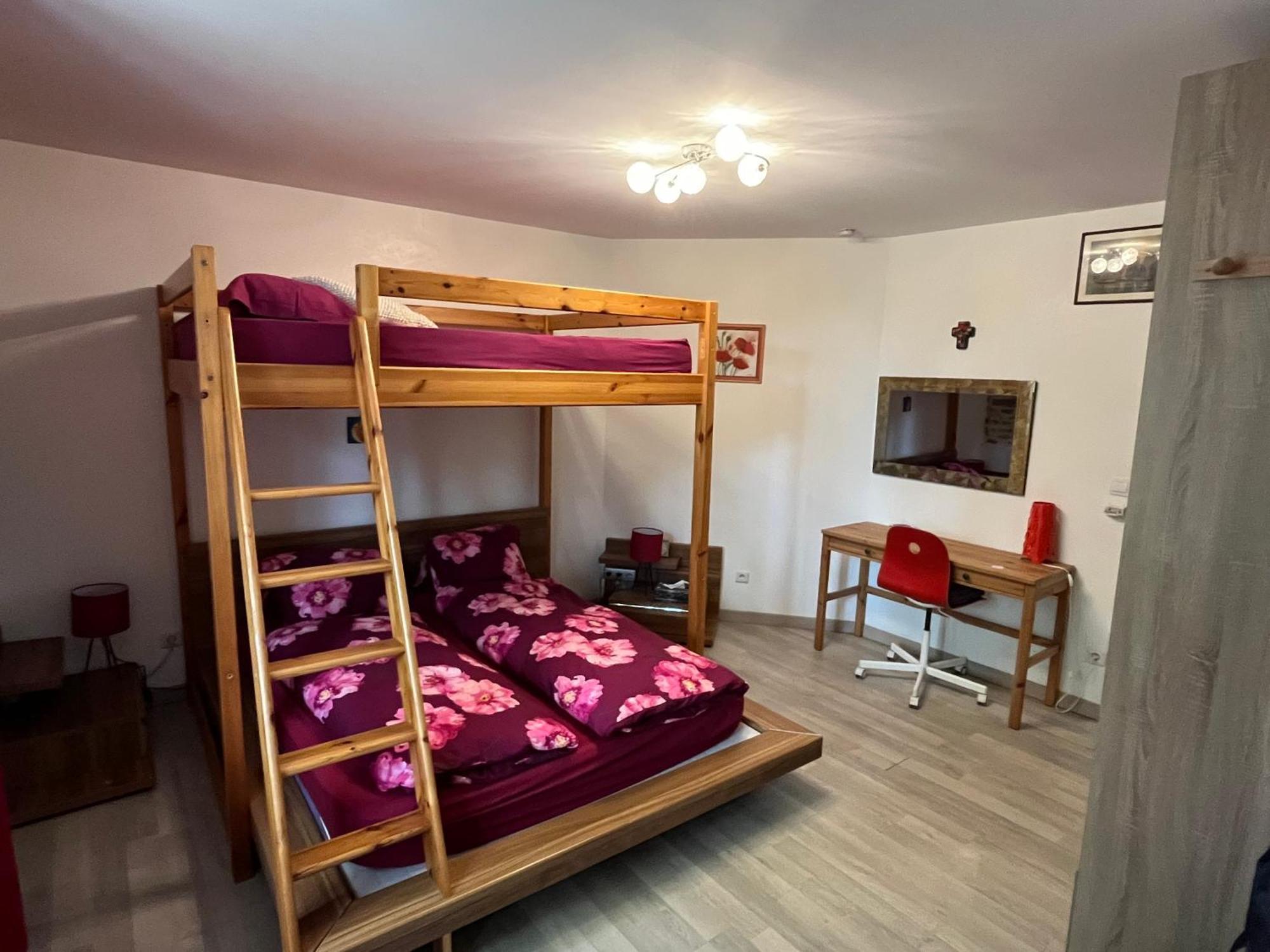 Couleurs De La Vie - Chambres D'Hotes Et Gite Cormatin Habitación foto